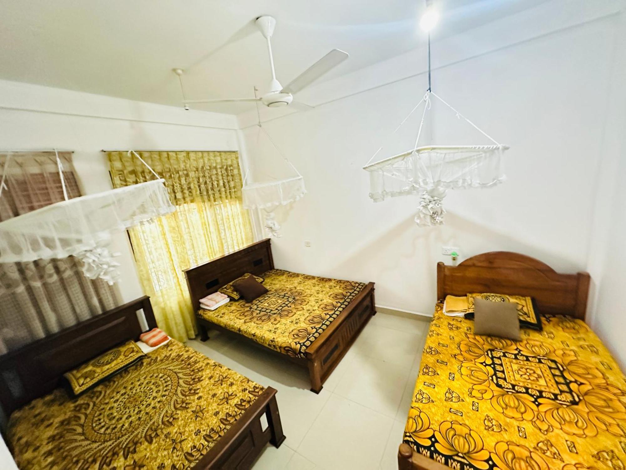 Golden Town Hostel Tangalle Luaran gambar